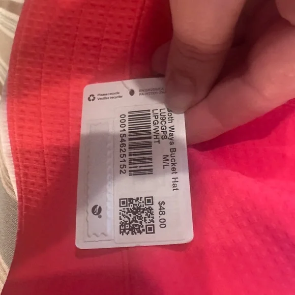 Lululemon Reversible pink/white Bucket Hat - Picture 3 of 6